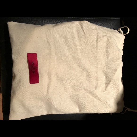 AUTHENTIC Valentino Garavani rockstud flip flops - Picture 6 of 7